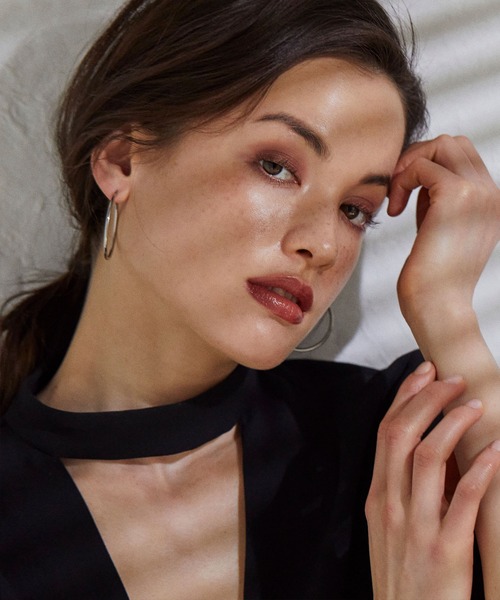 CENE（セネ）の「【CENE】セネ/ループピアス40mm（ピアス（両耳用）・レディース・シルバー/ゴールド・FREE）」の7枚目の写真