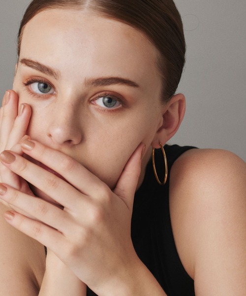 CENE（セネ）の「【CENE】セネ/ループピアス40mm（ピアス（両耳用）・レディース・シルバー/ゴールド・FREE）」の11枚目の写真