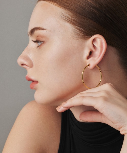 CENE（セネ）の「【CENE】セネ/ループピアス40mm（ピアス（両耳用）・レディース・シルバー/ゴールド・FREE）」の12枚目の写真