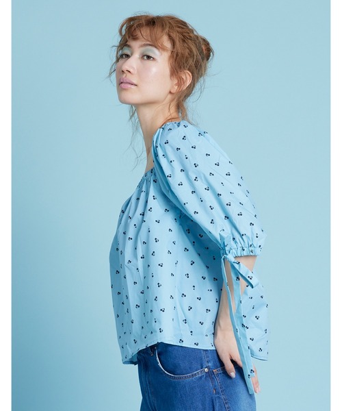 Little sunny bite（リトルサニーバイト）の「【Little sunny bite】Cherry mini blouse（シャツ/ブラウス・レディース・ブルー/ブラック/ホワイト・SMALL）」の3枚目の写真