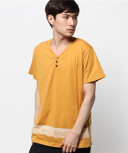 チャイハネ（チャイハネ）の「【チャイハネ】トライバル柄MEN'S VネックTシャツ（Tシャツ/カットソー・メンズ・ホワイト/オレンジ/イエロー/ブラック/カーキ/ネイビー/ブラウン・FREE）」の22枚目の写真