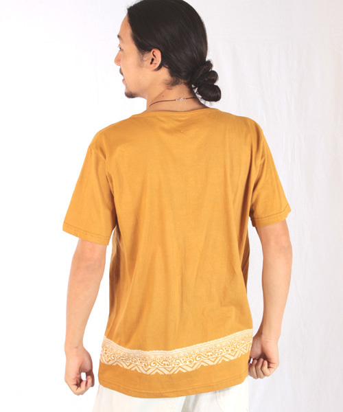 チャイハネ（チャイハネ）の「【チャイハネ】トライバル柄MEN'S VネックTシャツ（Tシャツ/カットソー・メンズ・ホワイト/オレンジ/イエロー/ブラック/カーキ/ネイビー/ブラウン・FREE）」の19枚目の写真