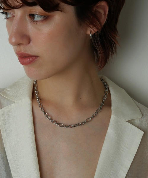 ORLEAN（オルレアン）の「金属アレルギー対応 ボリュームマンテルチェーンネックレス サージカルステンレス（ネックレス・レディース・シルバー/ゴールド・フリー）」の2枚目の写真