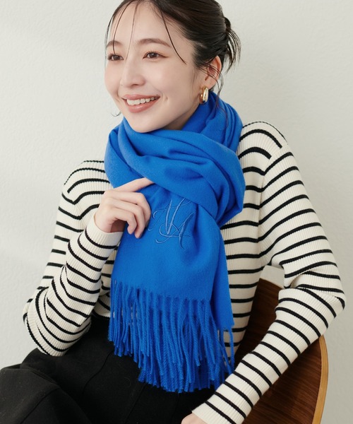 natural couture（ナチュラルクチュール）の「ロゴ刺繍カラーストール（ストール/ショール・レディース・オフホワイト/ベージュ/ブラウン/ブルー・FREE）」の4枚目の写真