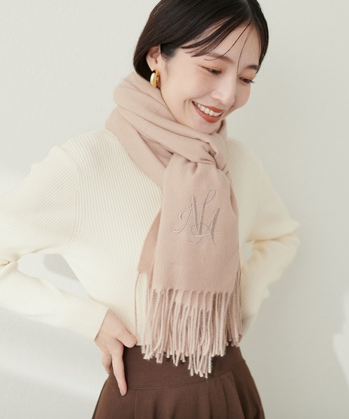 natural couture（ナチュラルクチュール）の「ロゴ刺繍カラーストール（ストール/ショール・レディース・オフホワイト/ベージュ/ブラウン/ブルー・FREE）」の14枚目の写真