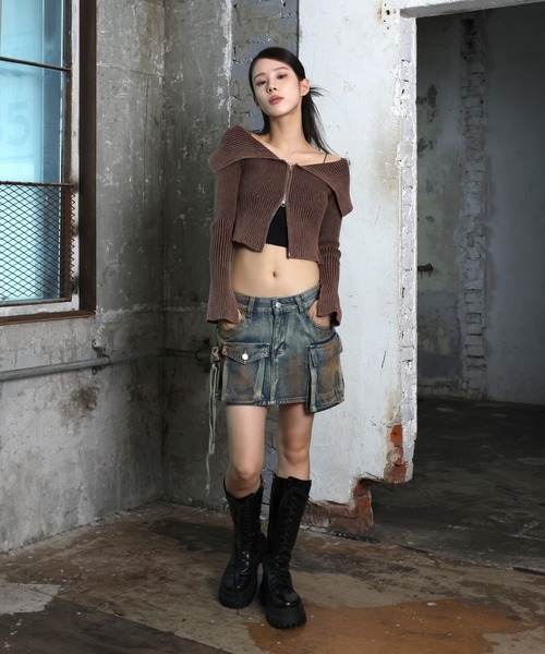 FOLLOWIN(フォロウィン)の「【2WAY】グラデーションヴィンテージカラーオフショルリブジップアップニット(カーディガン/ボレロ・レディース・ブルー/ピンク/ブラウン/ブラック/ネイビー・FREE)」の14枚目の写真