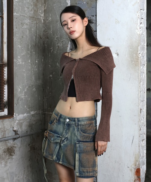 FOLLOWIN(フォロウィン)の「【2WAY】グラデーションヴィンテージカラーオフショルリブジップアップニット(カーディガン/ボレロ・レディース・ブルー/ピンク/ブラウン/ブラック/ネイビー・FREE)」の15枚目の写真