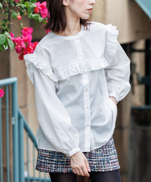 mili an deni（ミリアンデニ）の「エステルブロードフリル切替ブラウス（シャツ/ブラウス・レディース・オフホワイト/ブラック・M）」の2枚目の写真