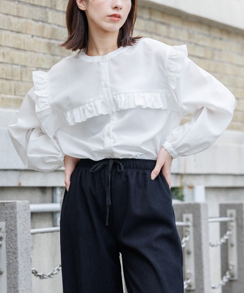 mili an deni（ミリアンデニ）の「エステルブロードフリル切替ブラウス（シャツ/ブラウス・レディース・オフホワイト/ブラック・M）」の13枚目の写真