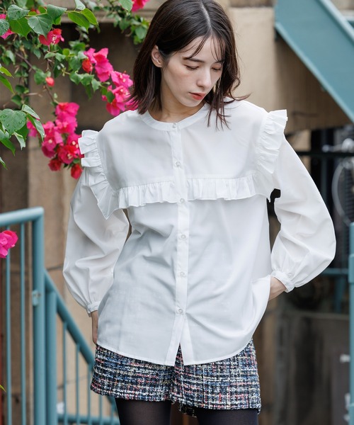 mili an deni（ミリアンデニ）の「エステルブロードフリル切替ブラウス（シャツ/ブラウス・レディース・オフホワイト/ブラック・M）」の11枚目の写真