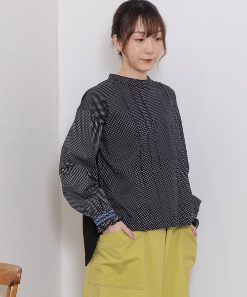 POU DOU DOU（プードゥドゥ）の「フロントタックデザインプルオーバー（シャツ/ブラウス・レディース・ブラック/ベージュ/オフホワイト・3）」の4枚目の写真