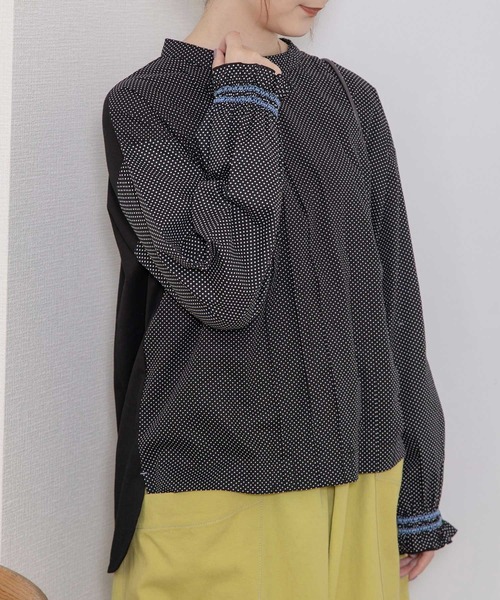 POU DOU DOU（プードゥドゥ）の「フロントタックデザインプルオーバー（シャツ/ブラウス・レディース・ブラック/ベージュ/オフホワイト・3）」の12枚目の写真