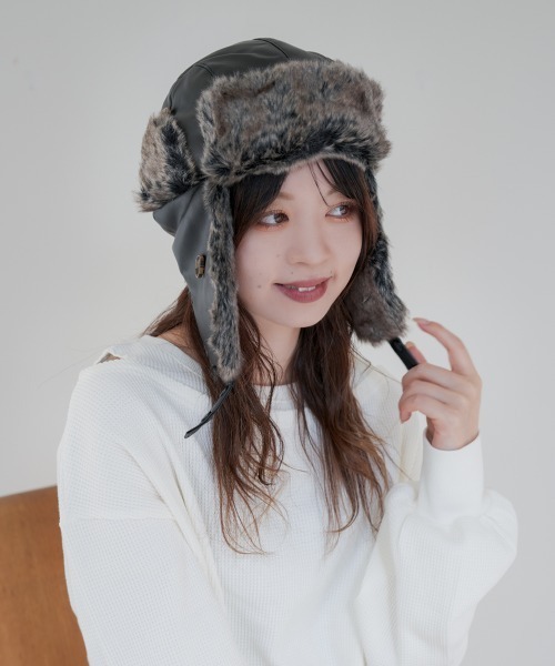 polcadot(ポルカドット)の「フェイクレザーフライトキャップ(キャップ・レディース・ブラウン/ブラック/アイボリー・FREE)」の9枚目の写真