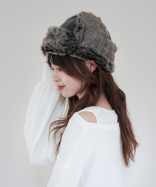 polcadot(ポルカドット)の「フェイクレザーフライトキャップ(キャップ・レディース・ブラウン/ブラック/アイボリー・FREE)」の10枚目の写真