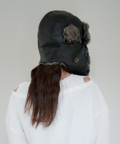 polcadot(ポルカドット)の「フェイクレザーフライトキャップ(キャップ・レディース・ブラウン/ブラック/アイボリー・FREE)」の15枚目の写真