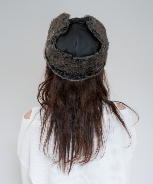 polcadot(ポルカドット)の「フェイクレザーフライトキャップ(キャップ・レディース・ブラウン/ブラック/アイボリー・FREE)」の18枚目の写真