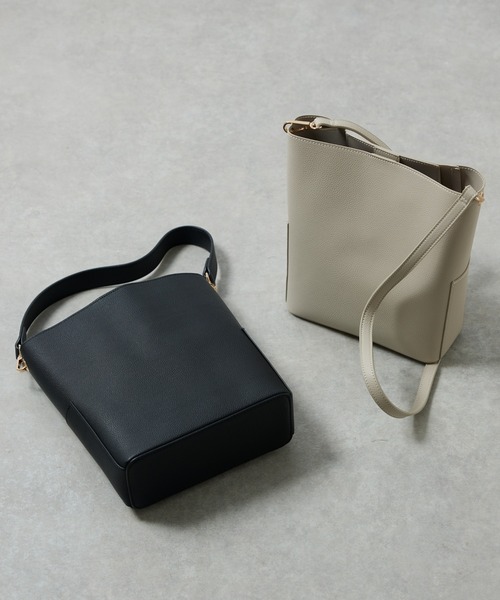 un dix cors（アンディコール）の「マグネットファーバッグ（ハンドバッグ・レディース・アイボリー/ブラック・FREE）」の5枚目の写真