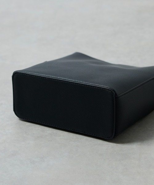 un dix cors（アンディコール）の「マグネットファーバッグ（ハンドバッグ・レディース・アイボリー/ブラック・FREE）」の18枚目の写真