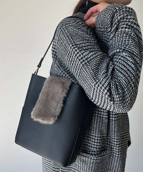 un dix cors（アンディコール）の「マグネットファーバッグ（ハンドバッグ・レディース・アイボリー/ブラック・FREE）」の22枚目の写真