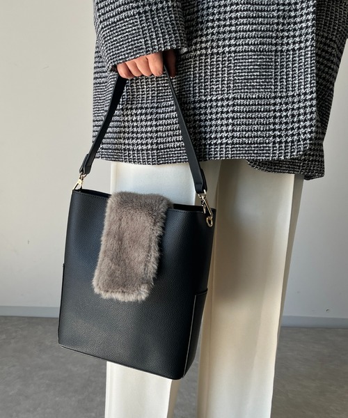 un dix cors（アンディコール）の「マグネットファーバッグ（ハンドバッグ・レディース・アイボリー/ブラック・FREE）」の20枚目の写真