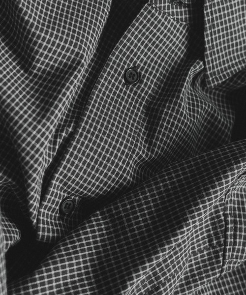 remer（リメール）の「loose regular collar over shirt / ルーズレギュラーカラーオーバーシャツ（シャツ/ブラウス・メンズ・ホワイト/ダークグレー/ホワイト系その他/ブラック系その他/ライトグレー・MEDIUM/SMALL/LARGE）」の9枚目の写真