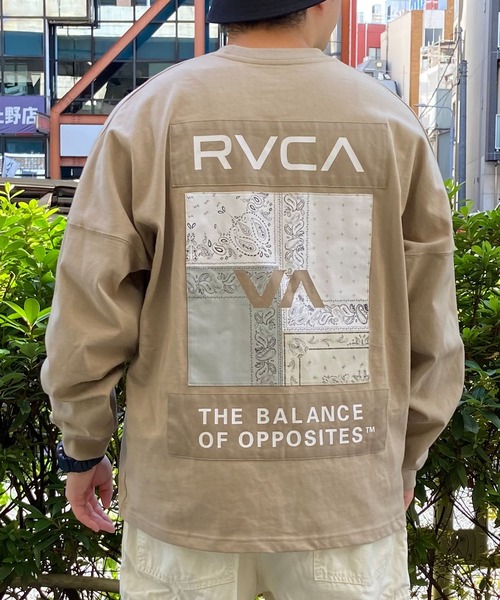 RVCA(ルーカ)の「RVCA/ルーカ ロンTEE 中厚手 ボックスシルエット バンダナ BE041-058(Tシャツ/カットソー・メンズ・ベージュ/ブラック/ホワイト・L/S/M)」の2枚目の写真