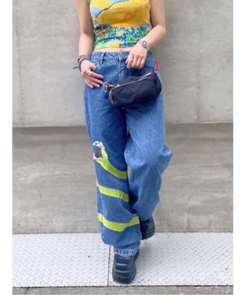 Desigual(デシグアル)の「【Desigual x Tyler McGillivary】COBRAワイドデニム(デニムパンツ・レディース・ブルー・XL/L/M/S/XS)」の5枚目の写真