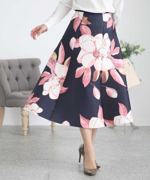 Sawa a la mode（サワアラモード）の「花柄フレアスカート（スカート