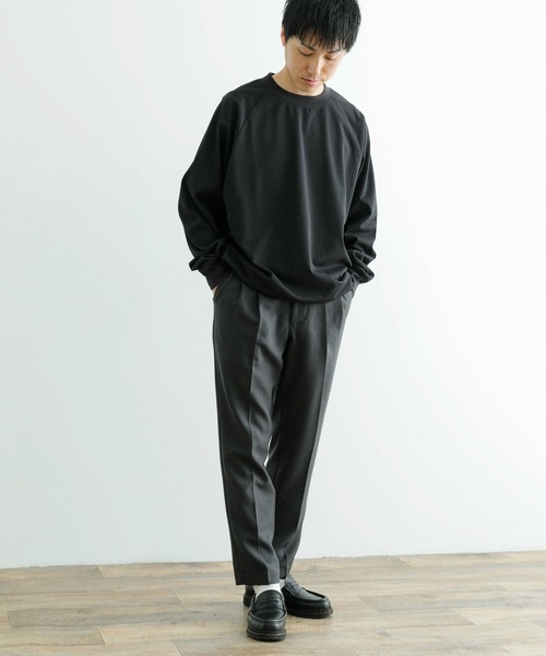 ITEMS URBANRESEARCH（アイテムズ アーバンリサーチ）の「『速乾/イージーケア』スムースツイルセンタープレスタックパンツ（スラックス・メンズ・ブラック/グレー系その他/チャコールグレー・MEDIUM/LARGE）」の14枚目の写真