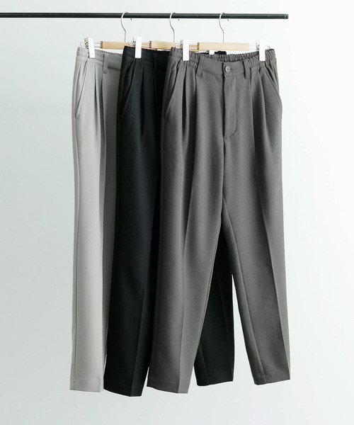 ITEMS URBANRESEARCH（アイテムズ アーバンリサーチ）の「『速乾/イージーケア』スムースツイルセンタープレスタックパンツ（スラックス・メンズ・ブラック/グレー系その他/チャコールグレー・MEDIUM/LARGE）」の15枚目の写真