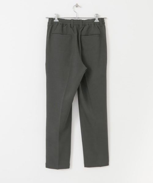ITEMS URBANRESEARCH（アイテムズ アーバンリサーチ）の「『速乾/イージーケア』スムースツイルセンタープレスタックパンツ（スラックス・メンズ・ブラック/グレー系その他/チャコールグレー・MEDIUM/LARGE）」の20枚目の写真