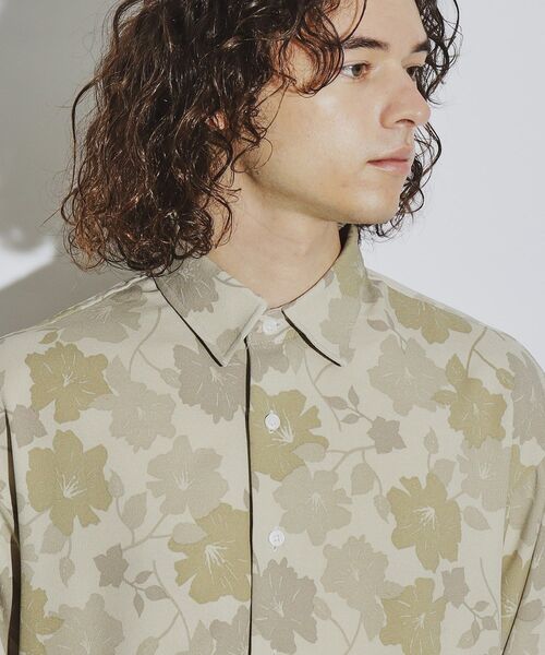 フラワーパターン 長袖シャツ ◇フラワーパターン長袖シャツ