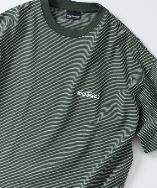 FREAK'S STORE（フリークスストア）の「限定展開 WILD THINGS×FREAK'S STORE/ワイルドシングス 別注 ビッグシルエット ワンポイント ロゴ刺繍 マイクロボーダーTシャツ（Tシャツ/カットソー・メンズ・ホワイト/ブラック/オリーブ/ネイビー・SMALL/MEDIUM/LARGE）」の16枚目の写真