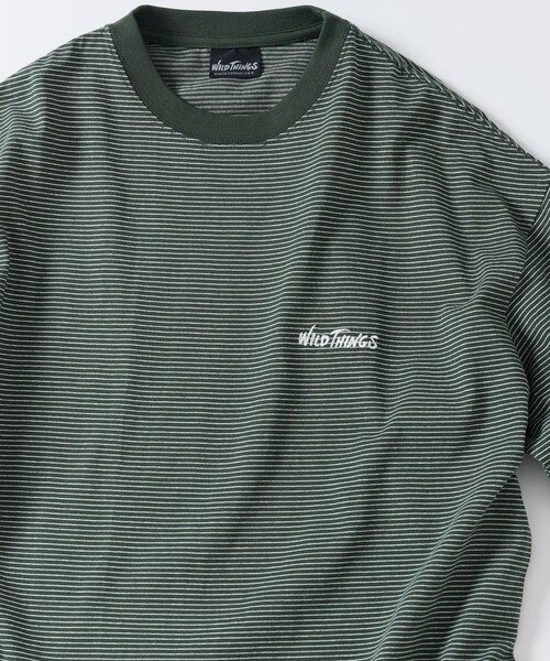 FREAK'S STORE（フリークスストア）の「限定展開 WILD THINGS×FREAK'S STORE/ワイルドシングス 別注 ビッグシルエット ワンポイント ロゴ刺繍 マイクロボーダーTシャツ（Tシャツ/カットソー・メンズ・ホワイト/ブラック/オリーブ/ネイビー・SMALL/MEDIUM/LARGE）」の15枚目の写真