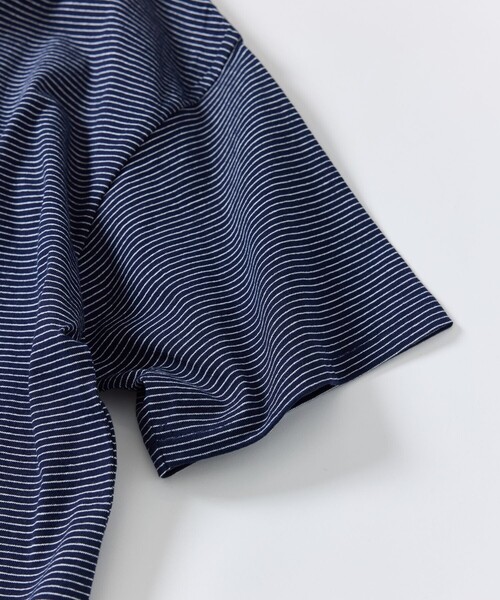 FREAK'S STORE（フリークスストア）の「限定展開 WILD THINGS×FREAK'S STORE/ワイルドシングス 別注 ビッグシルエット ワンポイント ロゴ刺繍 マイクロボーダーTシャツ（Tシャツ/カットソー・メンズ・ホワイト/ブラック/オリーブ/ネイビー・SMALL/MEDIUM/LARGE）」の8枚目の写真