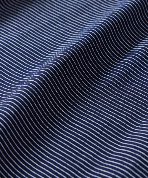 FREAK'S STORE（フリークスストア）の「限定展開 WILD THINGS×FREAK'S STORE/ワイルドシングス 別注 ビッグシルエット ワンポイント ロゴ刺繍 マイクロボーダーTシャツ（Tシャツ/カットソー・メンズ・ホワイト/ブラック/オリーブ/ネイビー・SMALL/MEDIUM/LARGE）」の6枚目の写真