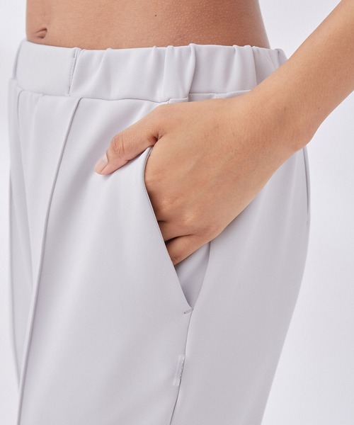 NERGY（ナージー）の「[店頭人気商品]【接触冷感】センタースリットジョガーパンツ（その他パンツ・レディース・ライトグレー/ブラック・M/S）」の14枚目の写真