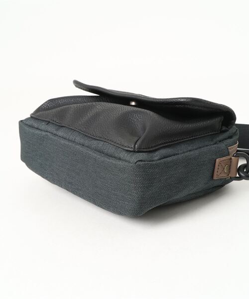 EDWIN（エドウィン）の「【EDWIN/エドウィン】別注PUミニショルダー（ショルダーバッグ・メンズ・ブラウン/ブラック・FREE）」の4枚目の写真