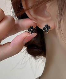 モノトーンクローバーフープピアス