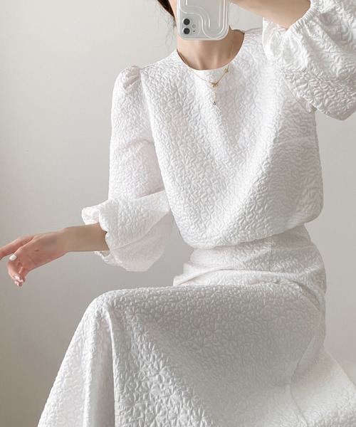 ECLIN(エクラン)の「ふくれジャガードショートブラウス&ハイウエストロングスカートセットアップ(セットアップ・レディース・ホワイト/ブラック/モカ・M/L)」の5枚目の写真