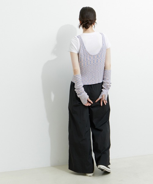 le cercle ADAM ET ROPE'(ルセルクルアダムエロペ)の「アームウォーマー付レイヤードタンクトップ(タンクトップ・レディース・ブルー系その他/キナリ/ブラック系その他・FREE)」の17枚目の写真