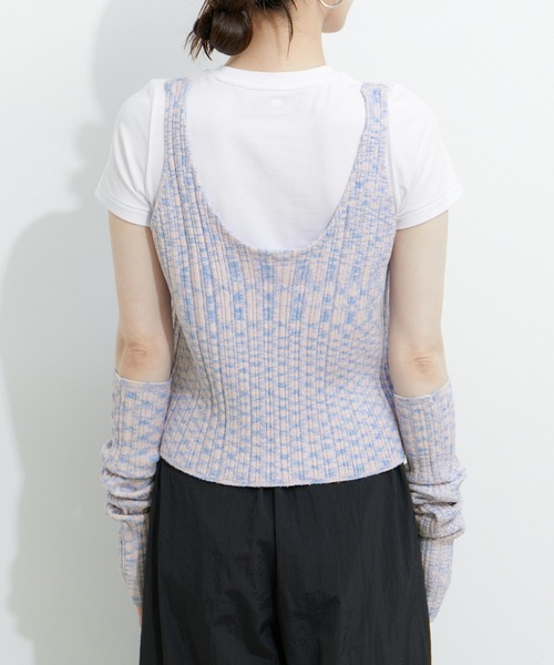 le cercle ADAM ET ROPE'(ルセルクルアダムエロペ)の「アームウォーマー付レイヤードタンクトップ(タンクトップ・レディース・ブルー系その他/キナリ/ブラック系その他・FREE)」の11枚目の写真