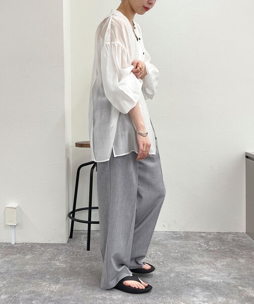 fredy emue シアーデザインタックシャツ fredy emue（フレディエミュ）の「シアーデザインタックシャツ