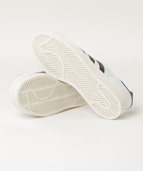 adidas Originals(アディダスオリジナルス)の「adidas Originals/アディダスオリジナルス SUPERSTAR/スーパースター(スニーカー・レディース・ホワイト×ブラック・26cm/26.5cm/27cm/27.5cm/28cm/23.5cm/24cm/25cm/23cm/25.5cm)」の3枚目の写真