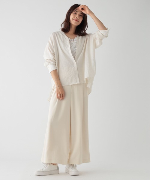 Elura（エルーラ）の「アイロンいらずセミシアVネックシャツ/113352（シャツ/ブラウス・レディース・オフホワイト/ブルー系その他5/ダークブラウン・LARGE/MEDIUM）」の10枚目の写真