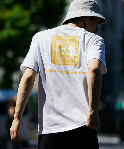 THE NORTH FACE(ザノースフェイス)の「THE NORTH FACE S/S Bandana Square Logo T NT32446(Tシャツ/カットソー・メンズ・ホワイト/グレー/ブラック/ライトブルー・MEDIUM/LARGE/X-LARGE)」の2枚目の写真