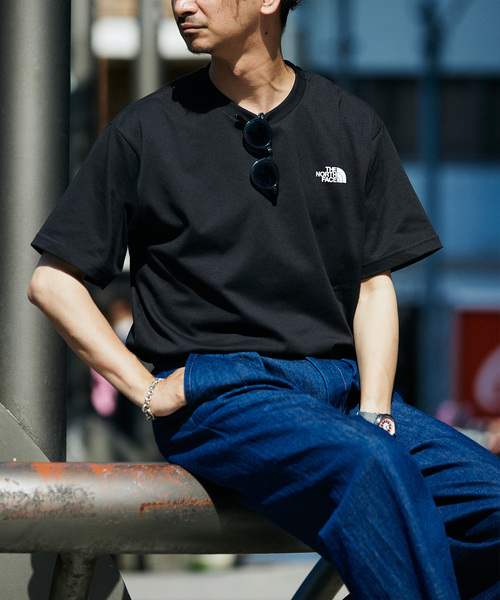 THE NORTH FACE(ザノースフェイス)の「THE NORTH FACE S/S Bandana Square Logo T NT32446(Tシャツ/カットソー・メンズ・ホワイト/グレー/ブラック/ライトブルー・MEDIUM/LARGE/X-LARGE)」の17枚目の写真
