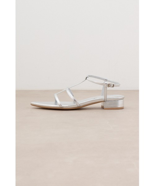 AZUL by moussy（アズールバイマウジー）の「Tストラップローヒールサンダル（サンダル・レディース・シルバー/ブラック・SMALL/MEDIUM/LARGE/LL）」の16枚目の写真