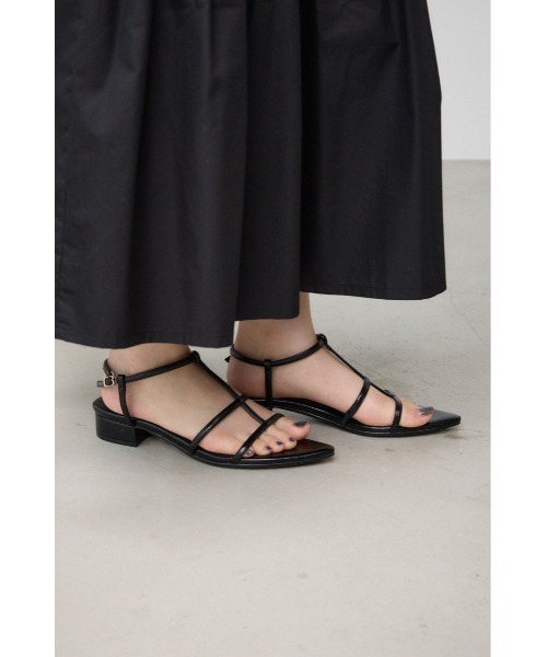 AZUL by moussy（アズールバイマウジー）の「Tストラップローヒールサンダル（サンダル・レディース・シルバー/ブラック・SMALL/MEDIUM/LARGE/LL）」の20枚目の写真