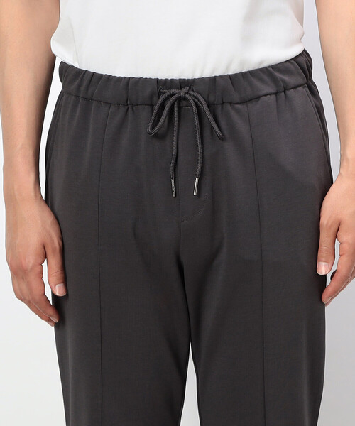COMME CA ISM(コムサイズム)の「【セットアップ対応】サマージャージ テーパードパンツ(スラックス・メンズ・チャコール/ブラック・SMALL/MEDIUM/LARGE)」の16枚目の写真